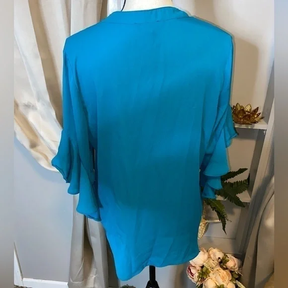 Vince Camuto Women’s Stunning Blue size Small Ruffle Bell Sleeve GUC Blouse Top - Picture 9 of 14